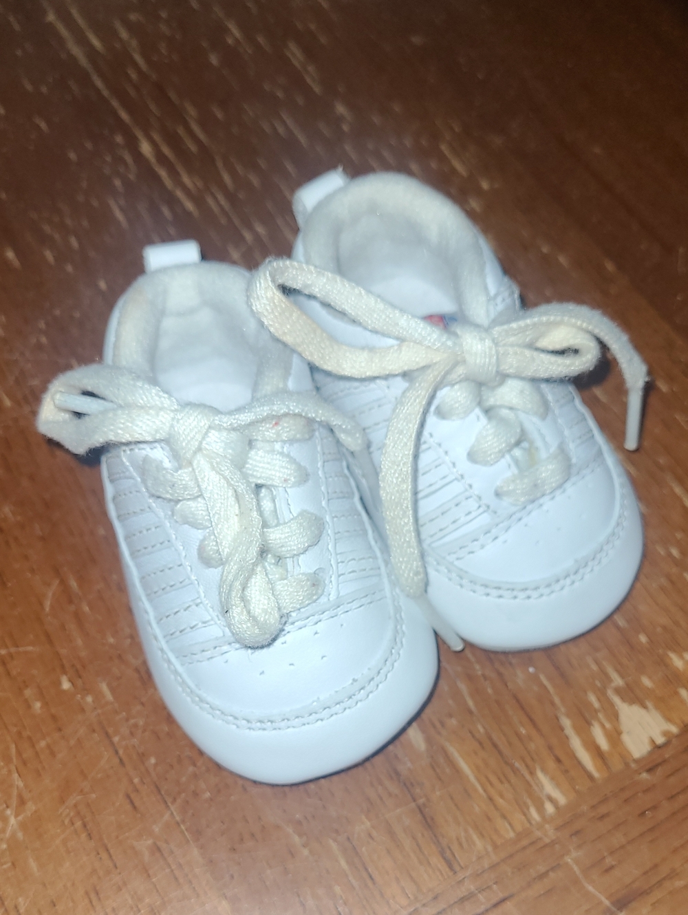 K-Swiss Baby Crib Shoe White Lace-Up Casual Sneakers Size 0